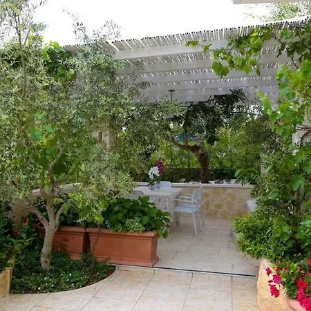Apartman Casa Gardenia 2 Km Da